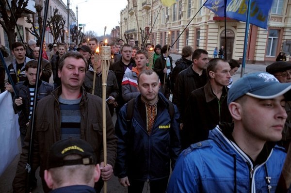 В Умані «Свобода» провела смолоскипний марш. ФОТО. ВІДЕО