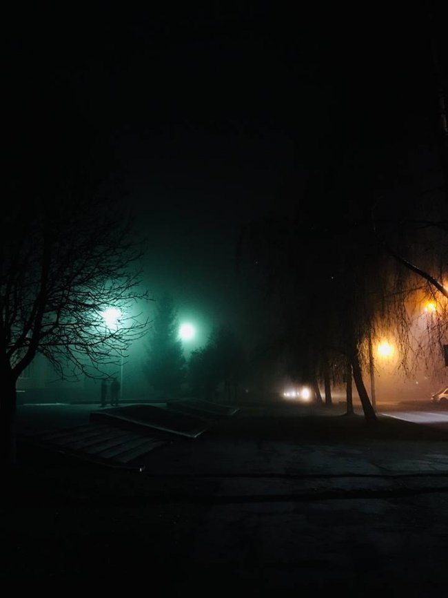 Туманна ніч у Луцьку: неймовірні світлини