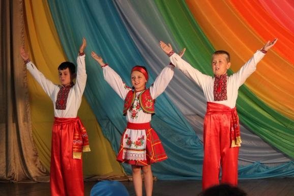 Маленька волинянка перемогла у творчому конкурсі фестивалю «Селянські зірочки». ФОТО