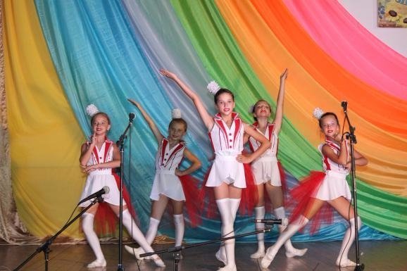 Маленька волинянка перемогла у творчому конкурсі фестивалю «Селянські зірочки». ФОТО