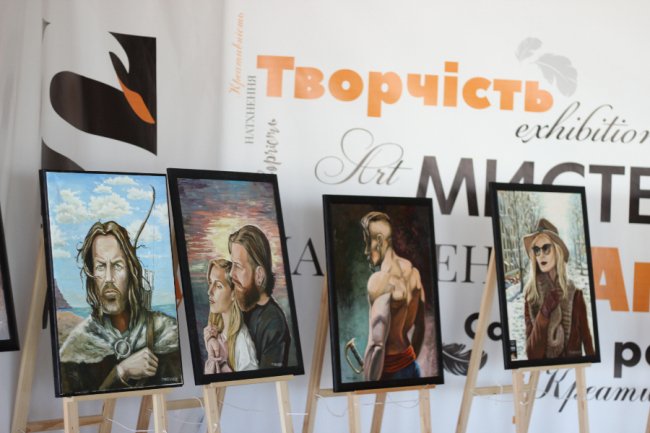 У «ПортCity» - романтична виставка «Вікна в Світ»