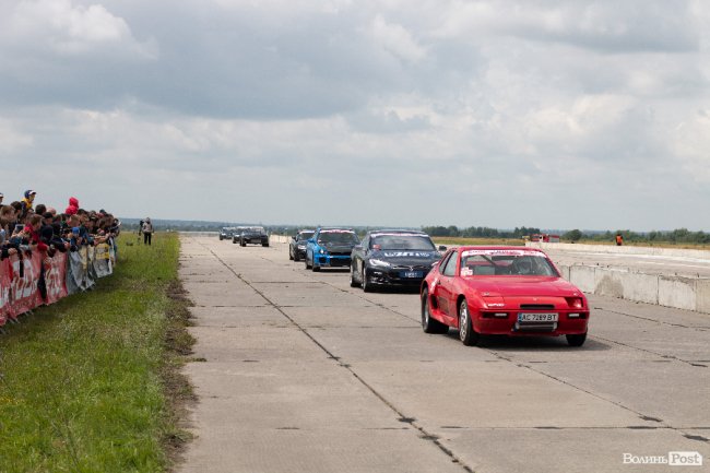 У Луцьку відбулися видовищні авто- і мотогонки. ФОТОРЕПОРТАЖ