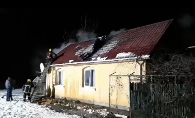 У місті на Волині горів будинок. ФОТО