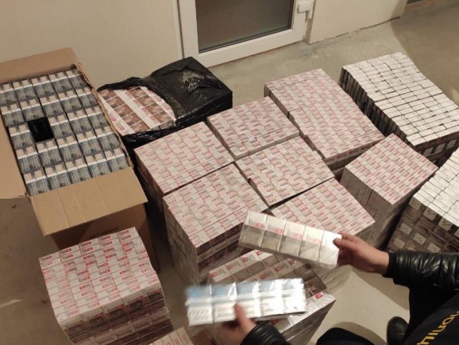 На Волині викрили схему незаконного експорту цигарок. ФОТО