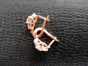 У луцькій школі невідома жінка крала у дітей сережки, – соцмережі