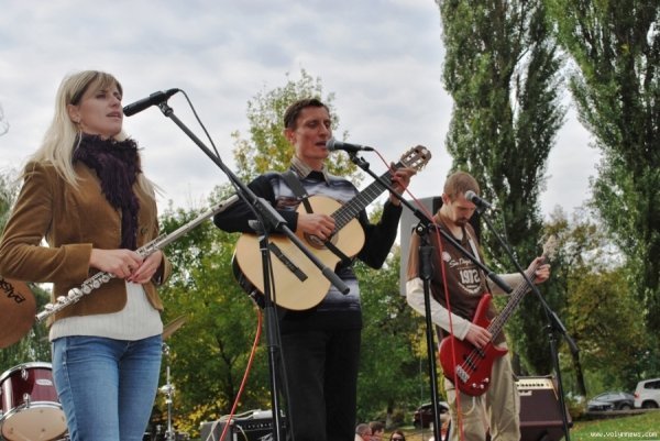 Як у Луцьку під авторські пісні їли кашу. ФОТО