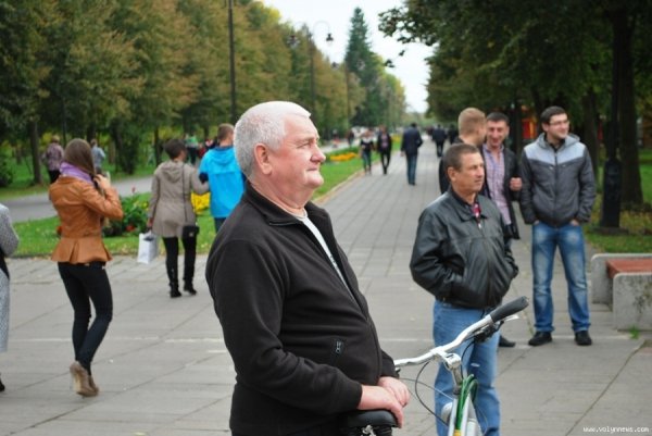 Як у Луцьку під авторські пісні їли кашу. ФОТО