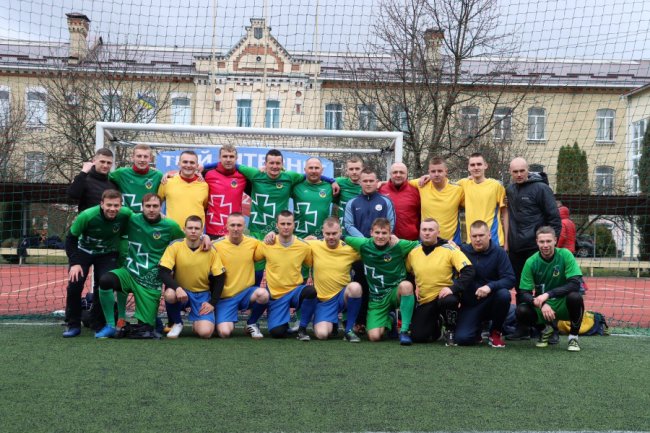 У Луцьку на благодійному турнірі з мініфутболу зібрали 75 тисяч гривень. ФОТО