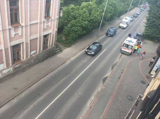 У Луцьку зіткнулися два авто: постраждала дитина. ФОТО