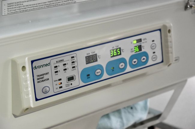 Луцький пологовий отримав транспортний інкубатор для новонароджених. ФОТО