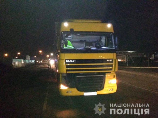 Волинянин вантажівкою на смерть переїхав чоловіка