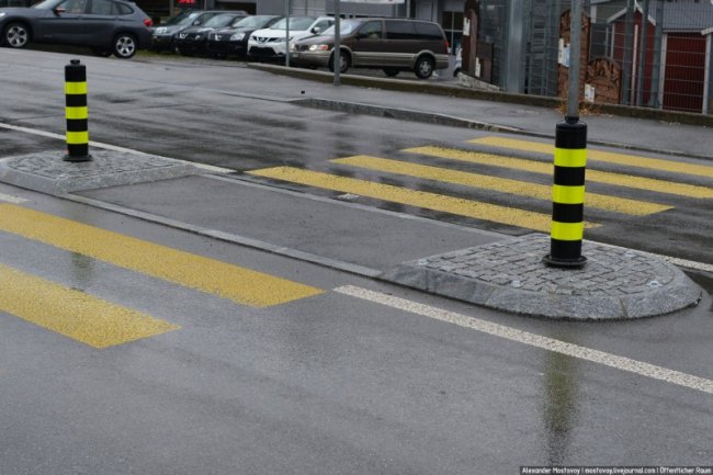 У Луцьку просять розширити пішохідний перехід. ФОТО