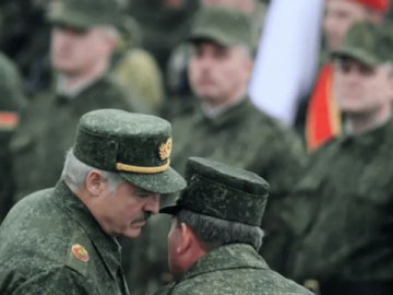 У Білорусі з лютого обмежать виїзд з країни чоловіків, які не пройшли звірку даних військового обліку