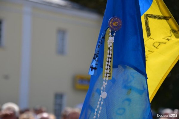 Луцьк попрощався із бійцем батальйону «Айдар», що загинув на Сході. ФОТО