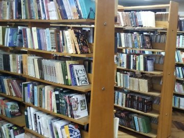 Понад 35 тисяч російських книг з фондів волинської наукової бібліотеки здали на макулатуру