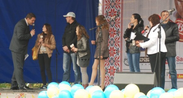 У Луцьку з'їли тисячу порцій вареників. ФОТО