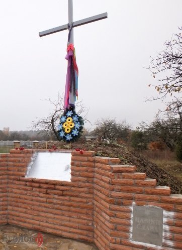 На Волині невідомі поглумилися над пам’ятником упівцям. ФОТО