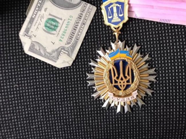 Волинському судді, якого «взяли» на хабарі, повідомили про підозру