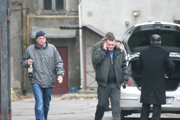 Луцьких мітингувальників налякали автобуси з людьми. ФОТО