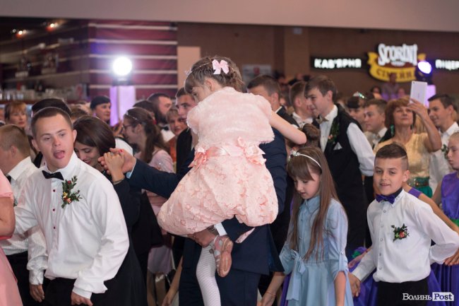 Свято з душею: у Луцьку відбувся «Осінній бал». ФОТО