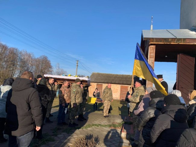 На Волині попрощалися з Героєм Сергієм Бубелою, який загинув, боронячи Україну від російських окупантів