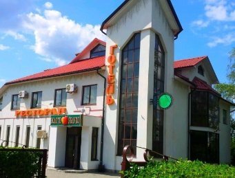 Ресторанно-готельний комплекс «Золоте яблуко»