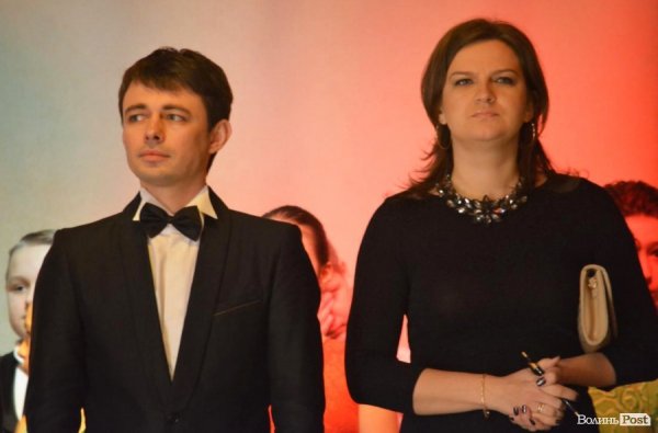 Луцьку сцену запалювали «різдвяні зірочки». ФОТО. ВІДЕО