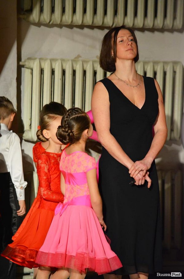 Луцьку сцену запалювали «різдвяні зірочки». ФОТО. ВІДЕО