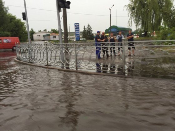 В місті Рівне - потоп.ФОТО.ВІДЕО