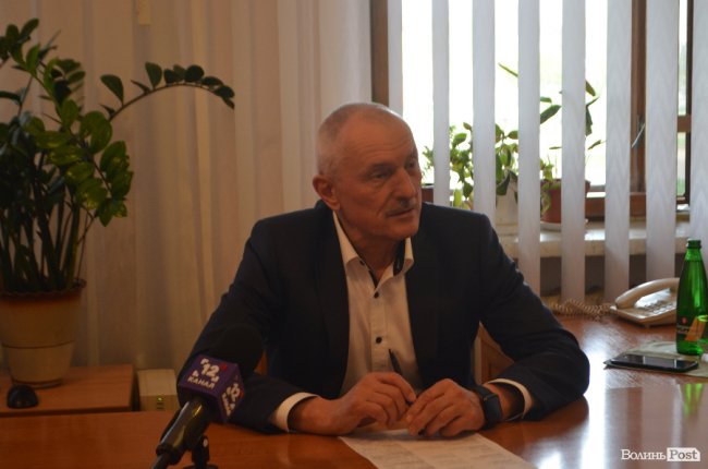 Одвічні проблеми, «прочухан» посадовцям та конкретні рішення: як приймав громадян голова ОДА