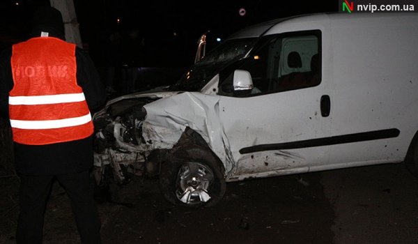 На Волині – аварія: постраждалих забирали дві «швидких». ФОТО. ВІДЕО