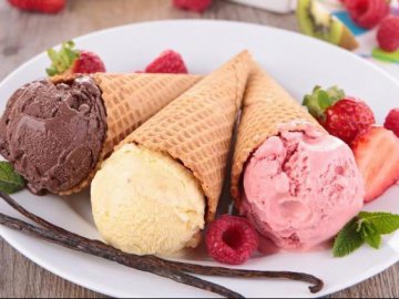 Солодка небезпека: розповіли, яке морозиво не можна їсти 
