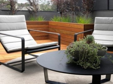 Особливості догляду за садовими меблями з металу*