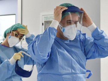 Волинь поки не отримала обіцяних коштів на надбавки медикам