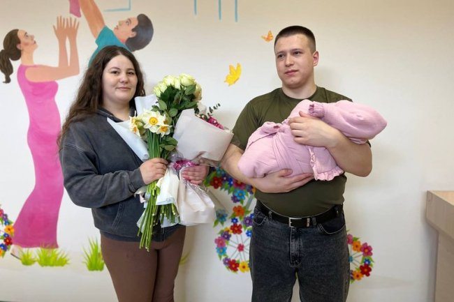 У подружжя військовослужбовців у Луцьку народилася донька