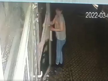 У Луцьку вночі жінка зі спільником намагалася обікрасти магазин. ВІДЕО