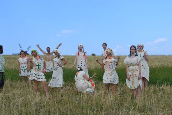 Лучанка влаштувала етно-показ одягу під Києвом. ФОТО. ВІДЕО