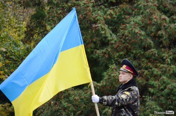 У Луцьку вшанували загиблих солдатів. ФОТО