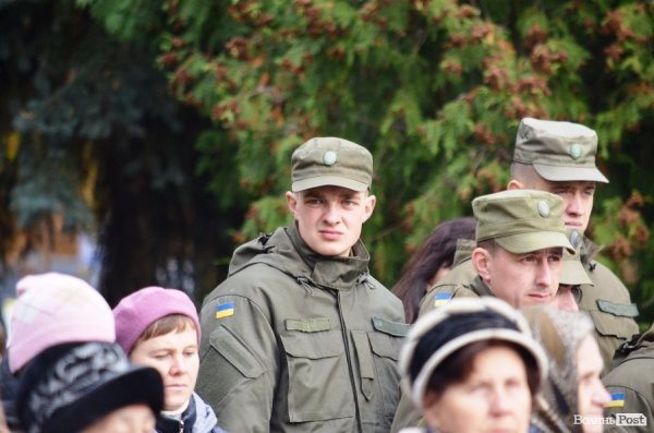 У Луцьку вшанували загиблих солдатів. ФОТО