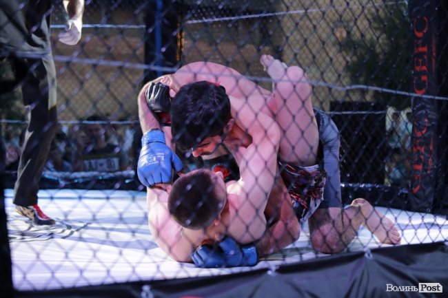 Турнір зі змішаних єдиноборств у Луцькому замку: як це було