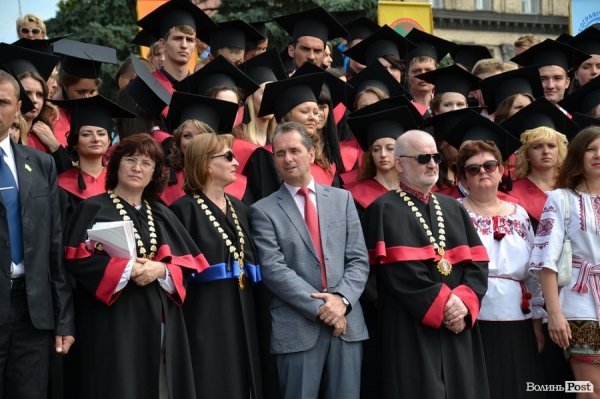 У Луцьку вручили дипломи магістрам. ФОТО