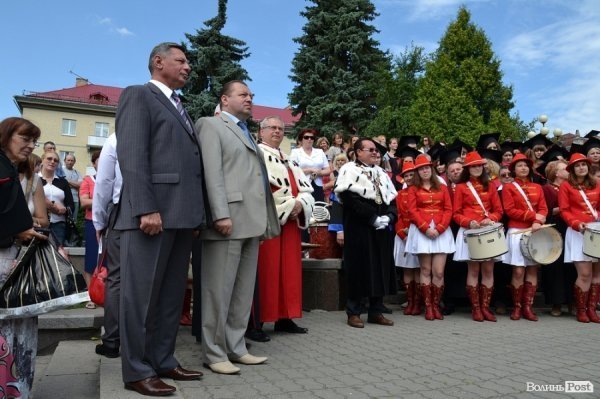 У Луцьку вручили дипломи магістрам. ФОТО