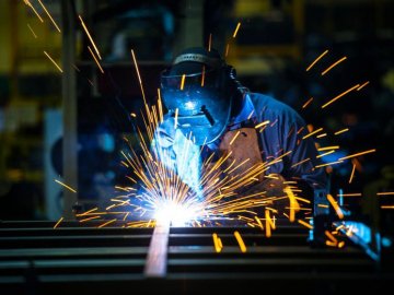 Робота під напругою: яку зарплату пропонують на Волині. ПЕРЕЛІК ВАКАНСІЙ