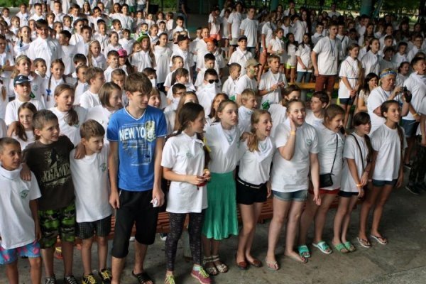 Табір  «Укропчик»  відкрили у  Дніпропетровську. ФОТО