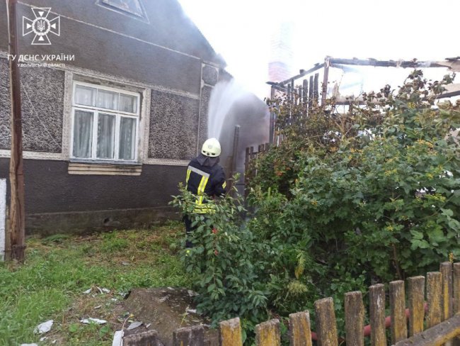 Пожежі на Волині: горіли дві господарські споруди та сіно. ФОТО