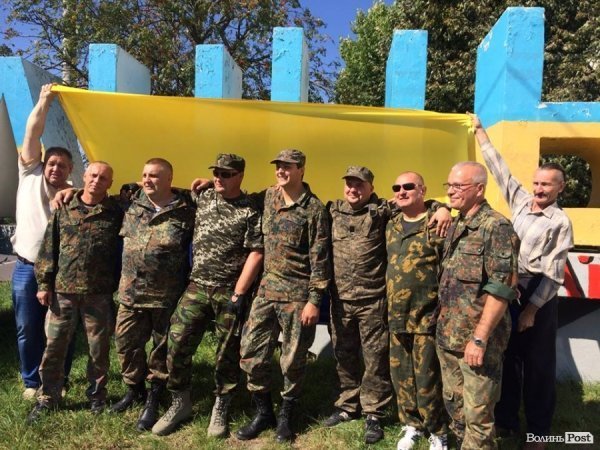 Добровольці з «Азову» вирушили на Схід. ФОТО