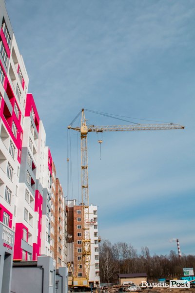 Ростуть, мов на дріжджах: як у ЖК «Caramel Residence» будують «карамельні» багатоповерхівки. ФОТО*