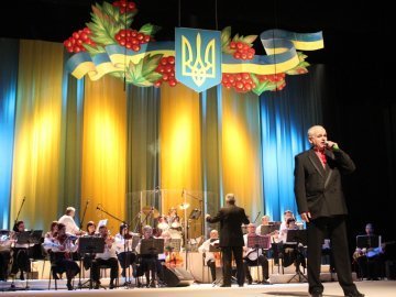 Урочистості з нагоди Дня Соборності у Луцьку минули без офіціозу