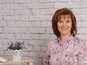 «Коли повна шафа одягу і нема що вдягнути – це проблема»: волинянка допомагає людям позбутися мотлоху