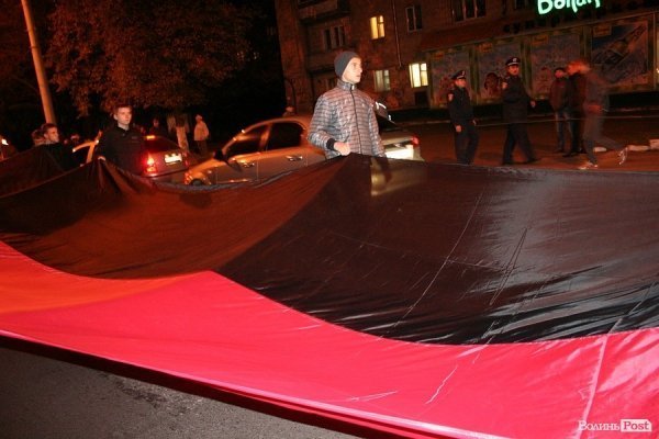 У Луцьку відбулася смолоскипна хода на честь ювілею УПА. ФОТО